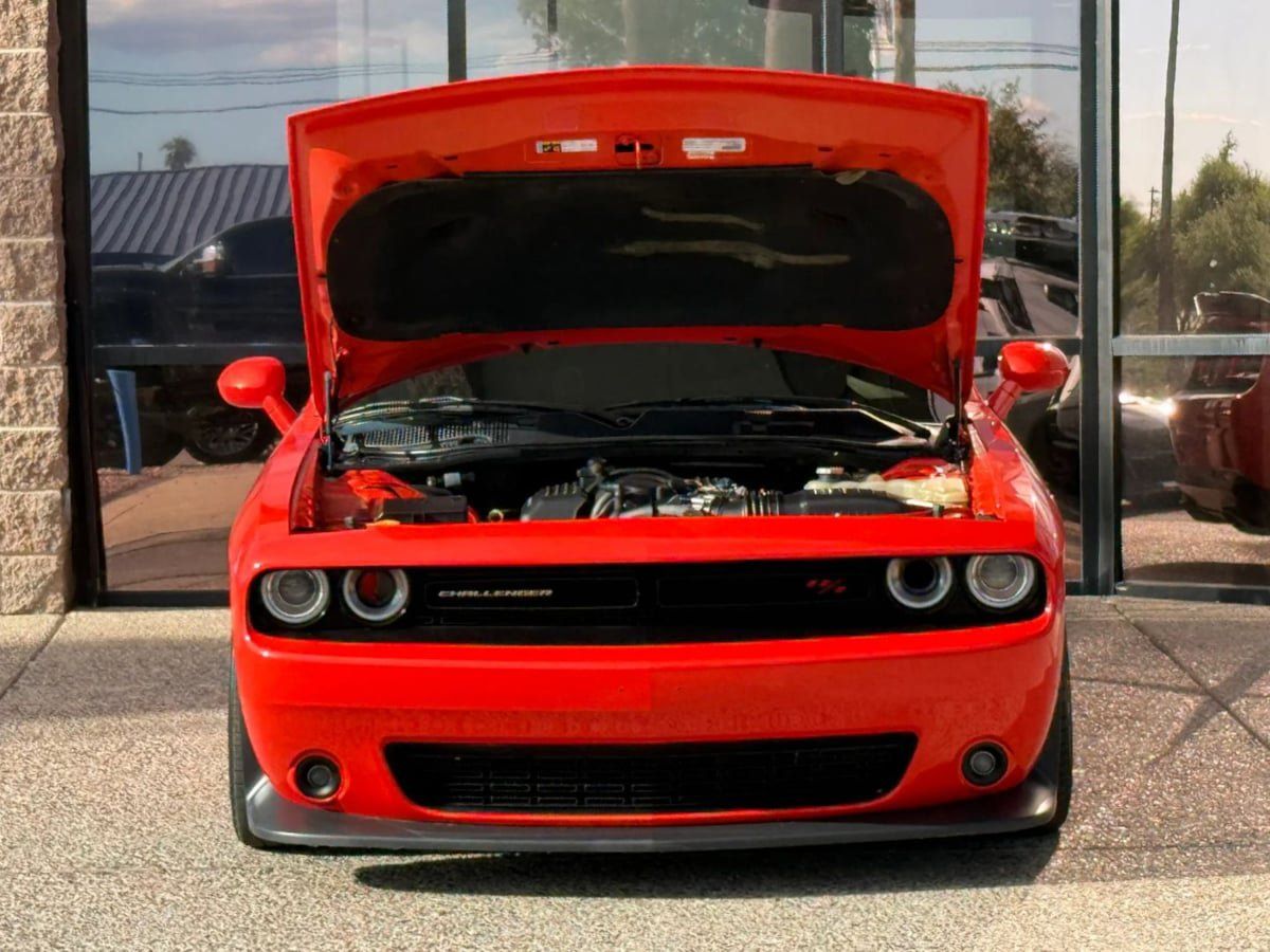 Used 2016 Dodge Challenger R/T Scat Pack w/ Leather Interior Group RWD image 21