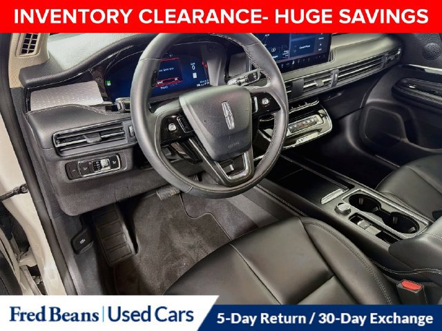 Used 2023 Lincoln Corsair AWD image 13