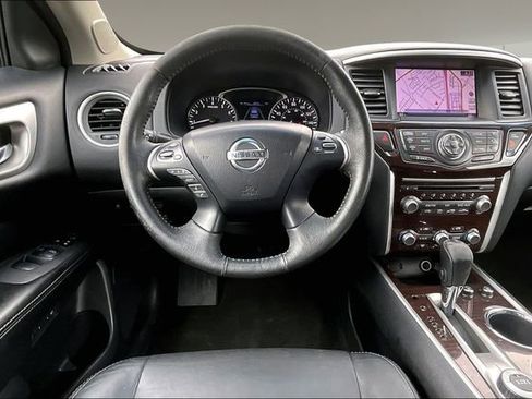 Used 2013 Nissan Pathfinder Platinum AWD/4WD image 8