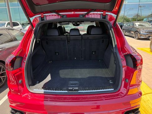 Used 2016 Porsche Cayenne GTS AWD/4WD image 5