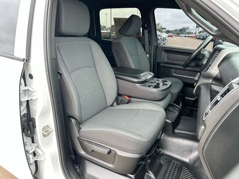 Used 2024 RAM 3500 Tradesman w/ Chrome Appearance Group AWD/4WD image 22