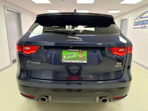 Used 2017 Jaguar F-PACE S image 7