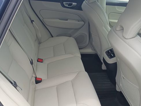Used 2024 Volvo XC60 B5 Ultimate w/ Protection Package Premier AWD/4WD image 7