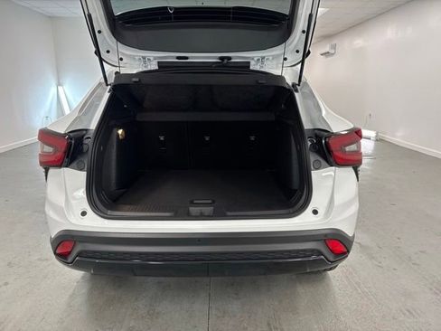 New 2026 Chevrolet Trax RS w/ Sunroof Package FWD image 7