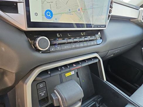 Used 2023 Toyota Tundra Limited image 18