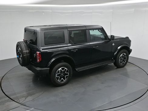 New 2026 Ford Bronco Outer Banks image 39