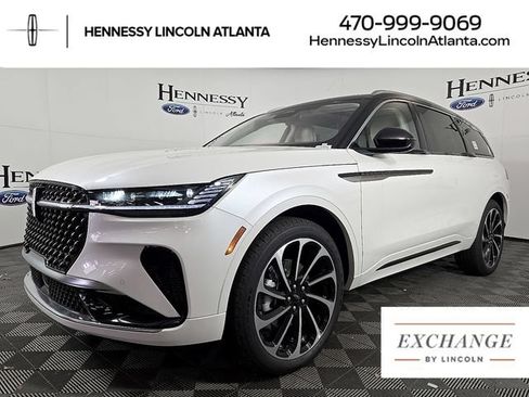 Used 2026 Lincoln Nautilus Black Label AWD/4WD image 1