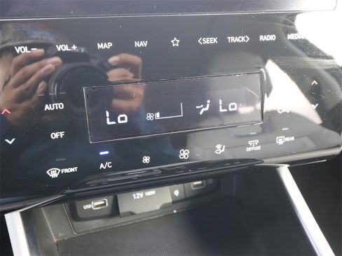 Used 2024 Hyundai Tucson Limited image 19