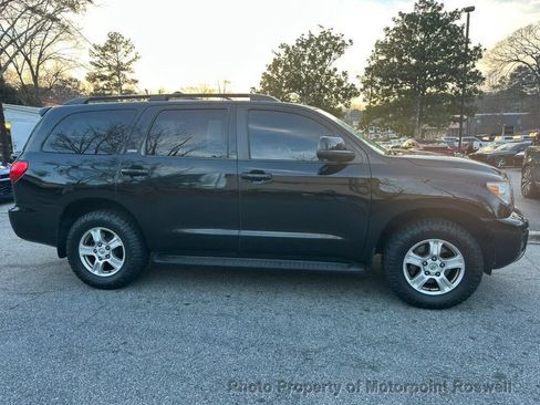 Used 2017 Toyota Sequoia SR5 RWD image 22