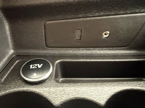 Used 2015 Ford Transit 150 XL image 30