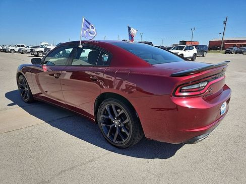 Used 2021 Dodge Charger SXT w/ Blacktop Package image 3