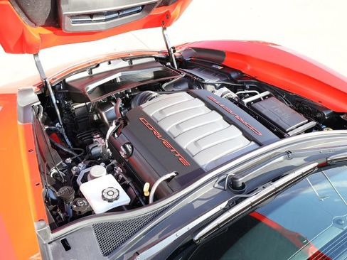 Used 2018 Chevrolet Corvette Stingray Coupe w/ 1LT RWD image 30