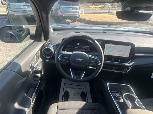 New 2026 Chevrolet Equinox LT w/ Safety and Technology Package image 27