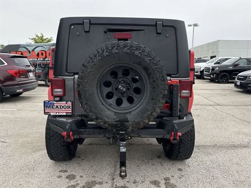 Used 2016 Jeep Wrangler Unlimited Rubicon w/ Connectivity Group image 5