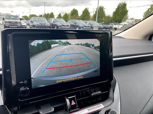 Used 2024 Toyota Corolla LE FWD image 19
