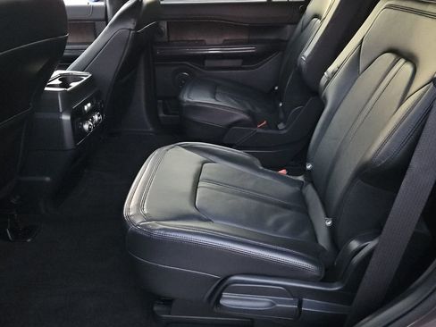 Used 2021 Ford Expedition Limited image 13