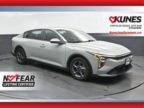 Used 2025 Kia K4 FWD image 1