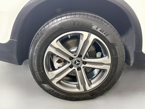 Used 2021 Mercedes-Benz GLC 300 image 33