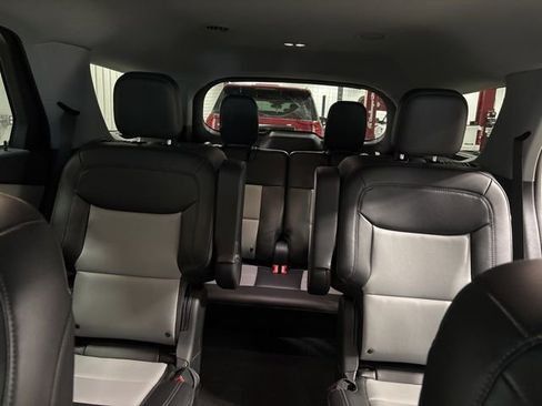 Used 2023 Ford Explorer XLT w/ Equipment Group 202A image 19