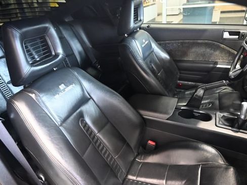 Used 2005 Ford Mustang GT Premium RWD image 10