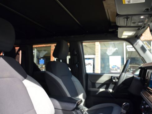 Used 2022 Ford Bronco Big Bend w/ Sasquatch Package image 25