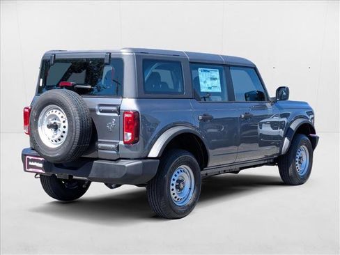 New 2025 Ford Bronco 4-Door image 2