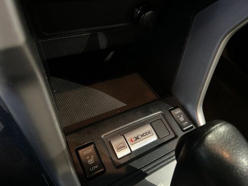 Used 2017 Subaru Forester 2.5i Premium image 32