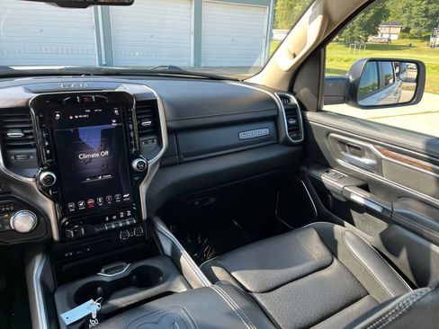 Used 2019 RAM 1500 Laramie image 25
