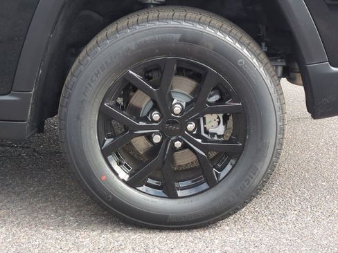 New 2026 Jeep Grand Cherokee Altitude image 26