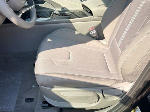 New 2026 Hyundai Elantra SE w/ Cargo Package FWD image 19