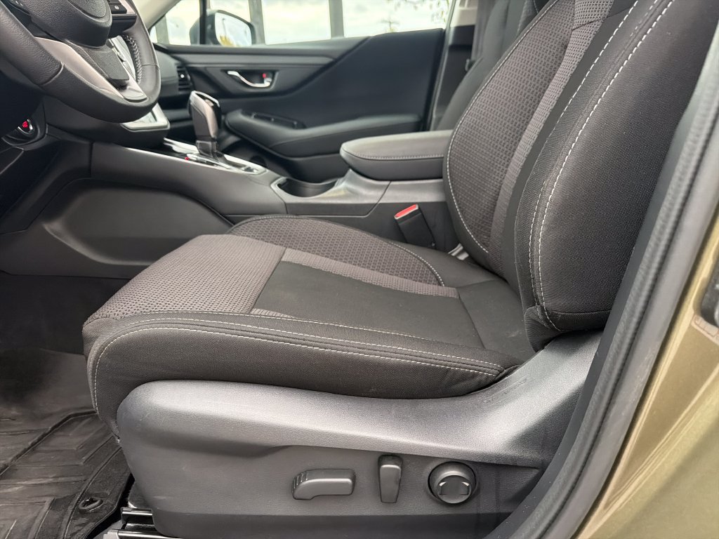 Used 2024 Subaru Outback Premium AWD/4WD image 21