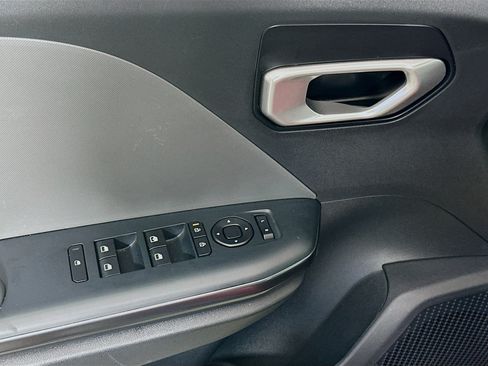 Used 2025 Kia K4 FWD image 15