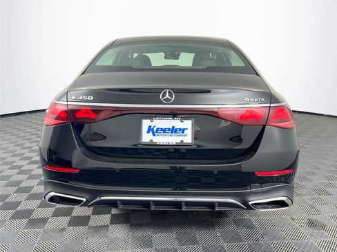 Used 2025 Mercedes-Benz E 350 4MATIC Sedan image 5