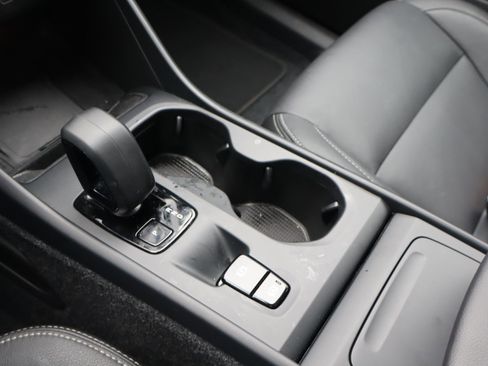 Used 2025 Volvo XC40 B5 Core image 28