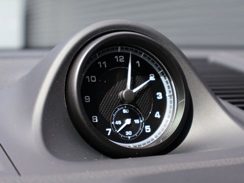 New 2026 Porsche Macan image 21