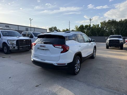 Used 2022 GMC Terrain SLT FWD image 5