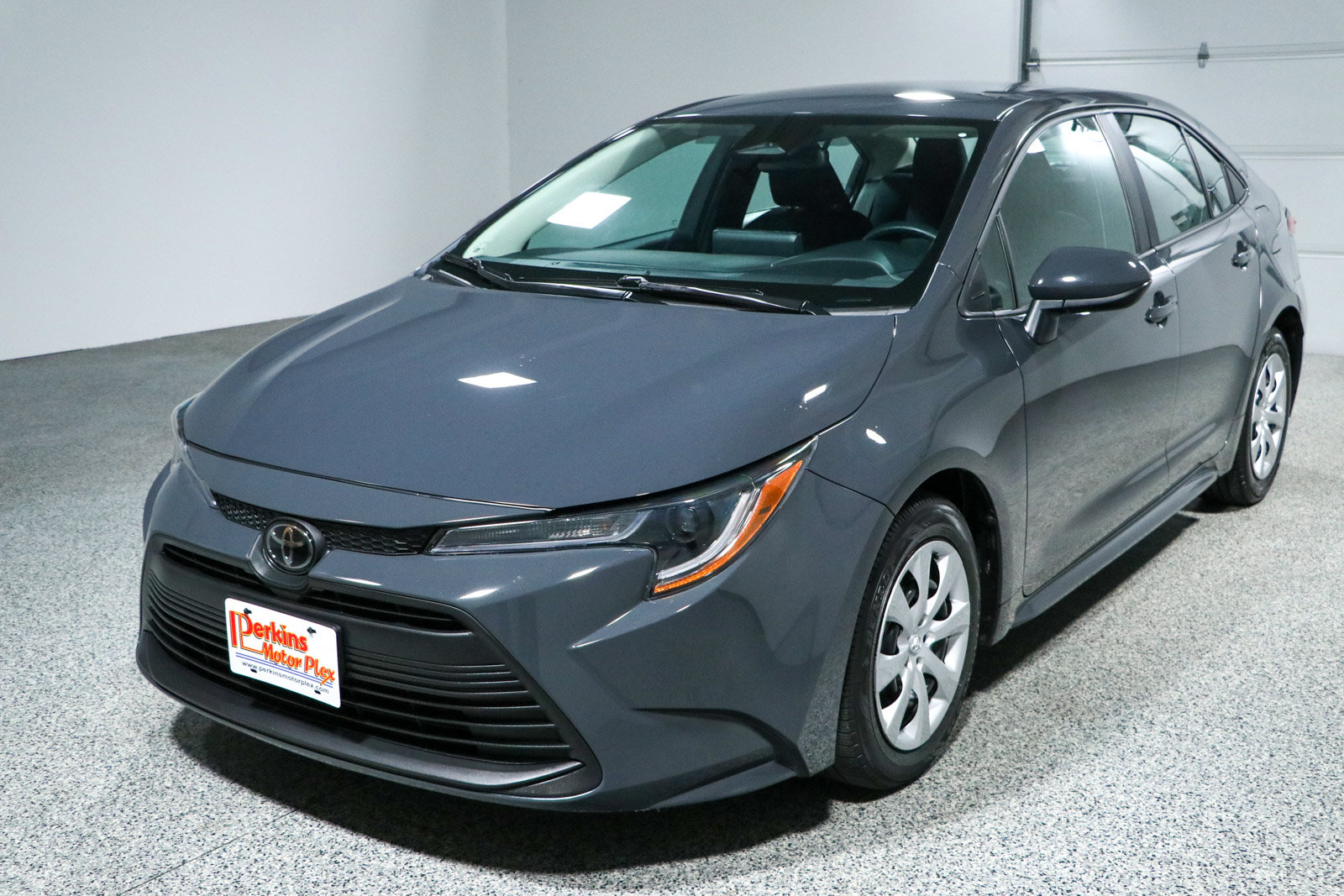 Used 2024 Toyota Corolla LE FWD image 29
