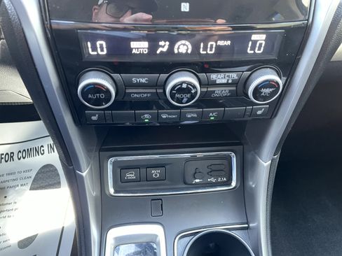 Used 2021 Subaru Ascent Limited AWD/4WD image 18