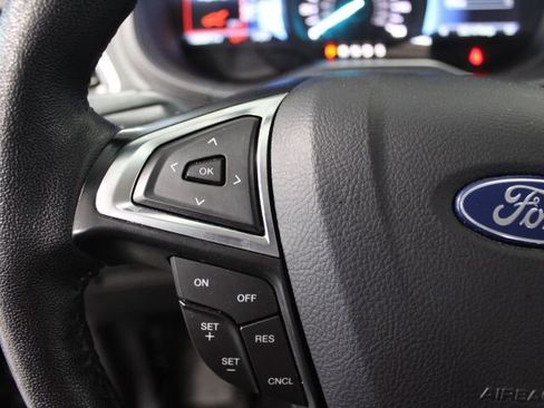 Used 2024 Ford Edge SEL image 36