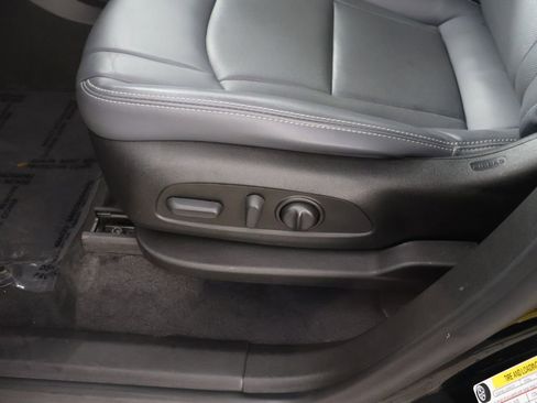 Used 2023 Buick Enclave Essence w/ Experience Buick Package AWD/4WD image 35