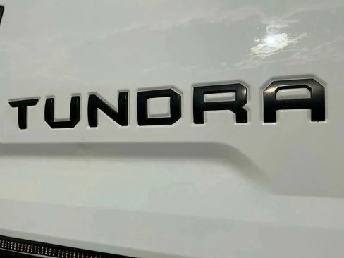 Used 2017 Toyota Tundra SR5 image 17