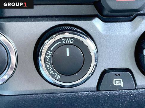 Certified 2022 Toyota Tacoma TRD Off-Road AWD/4WD image 34