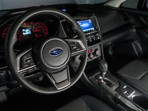 Used 2019 Subaru Crosstrek 2.0i AWD/4WD image 4