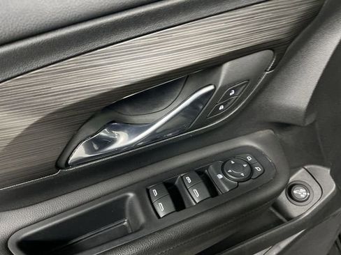 Used 2023 GMC Terrain SLE w/ Driver Convenience Package image 22