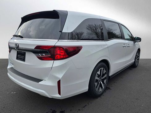 New 2026 Honda Odyssey EX-L image 3