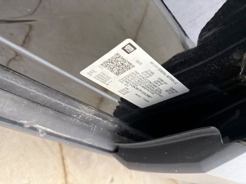 Used 2023 Chevrolet Traverse LT image 11