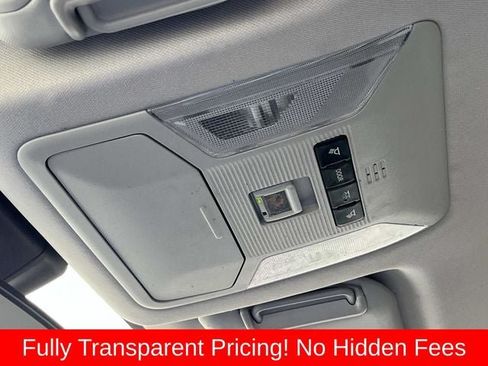 Used 2021 Toyota RAV4 XLE AWD/4WD image 32