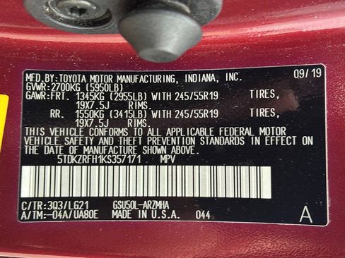 Used 2019 Toyota Highlander SE FWD image 38