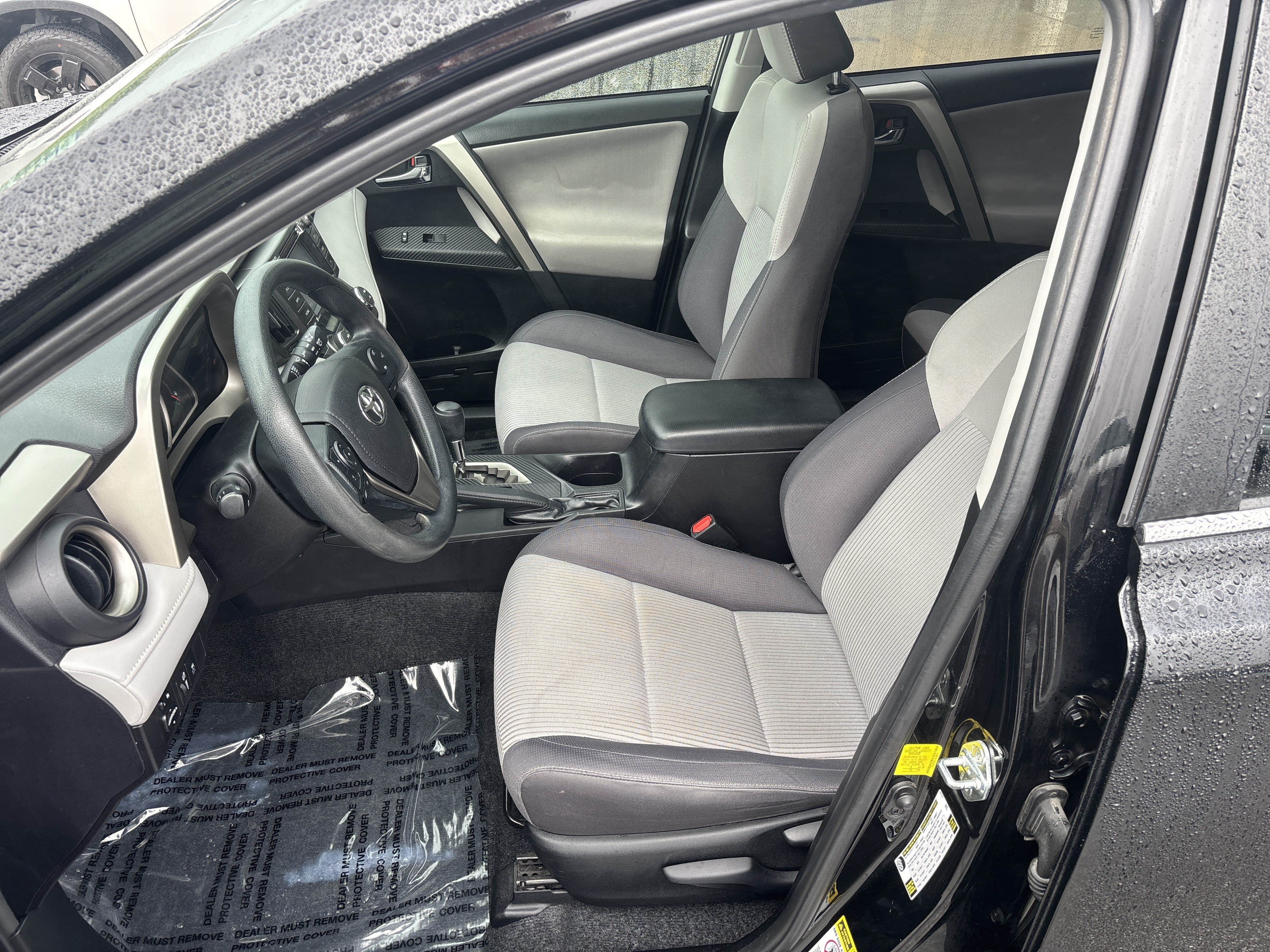 Used 2015 Toyota RAV4 XLE FWD image 10