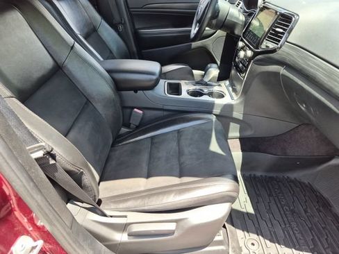 Used 2019 Jeep Grand Cherokee Altitude AWD/4WD image 27